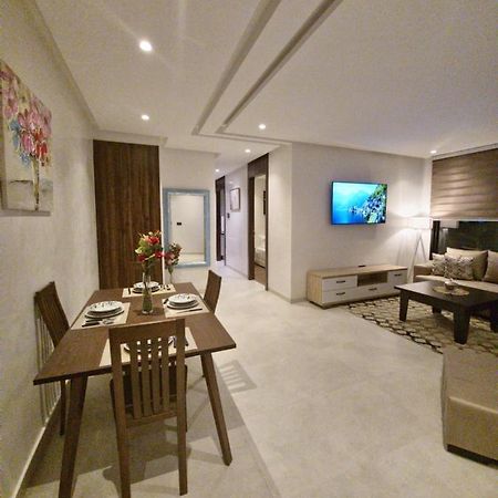Modern Luxury Retreat: 2-Bedroom Apartment In The Heart Of Marrakech Marakeş Dış mekan fotoğraf