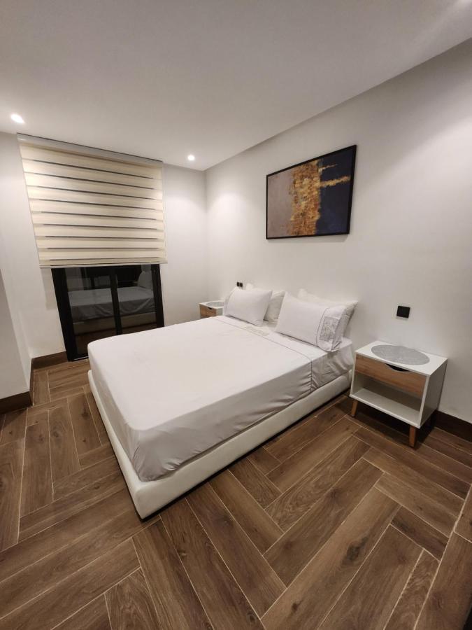 Modern Luxury Retreat: 2-Bedroom Apartment In The Heart Of Marrakech Marakeş Dış mekan fotoğraf